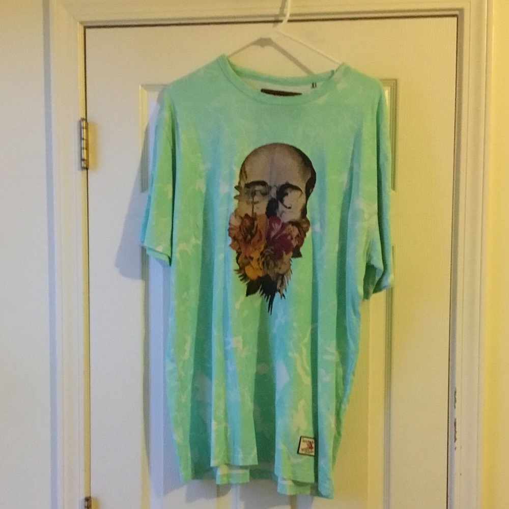 Men’s Akoo Brand T-Shirt.